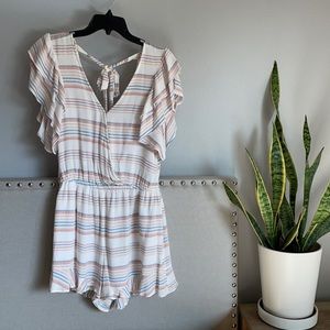 🌸 AE Tie Back Wrap Front Romper